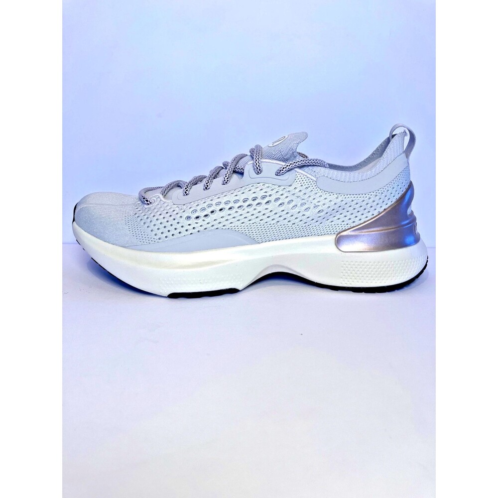 Lululemon Chargefeel 3 Workout Shoe Vapor/Light Ivory/Nightmoth Women’s Size 10